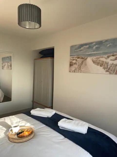 Spectacular 2 Bedroom Balcony Sea View Flat Scarborough Bagian luar foto