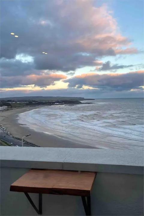Spectacular 2 Bedroom Balcony Sea View Flat Scarborough Bagian luar foto